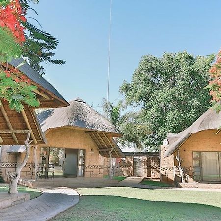 Tshukudiba Game Lodge Tom Burke Exteriör bild