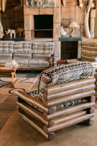 Tshukudiba Game Lodge Tom Burke Exteriör bild